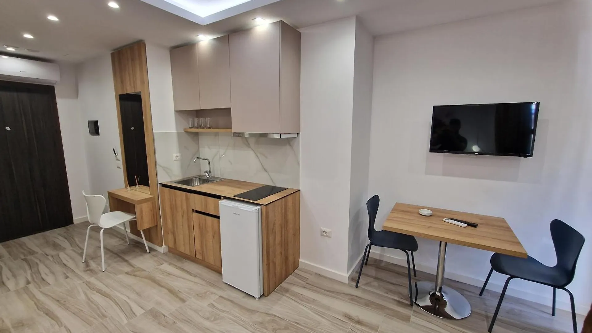 Joanna Suites Sarande Albania
