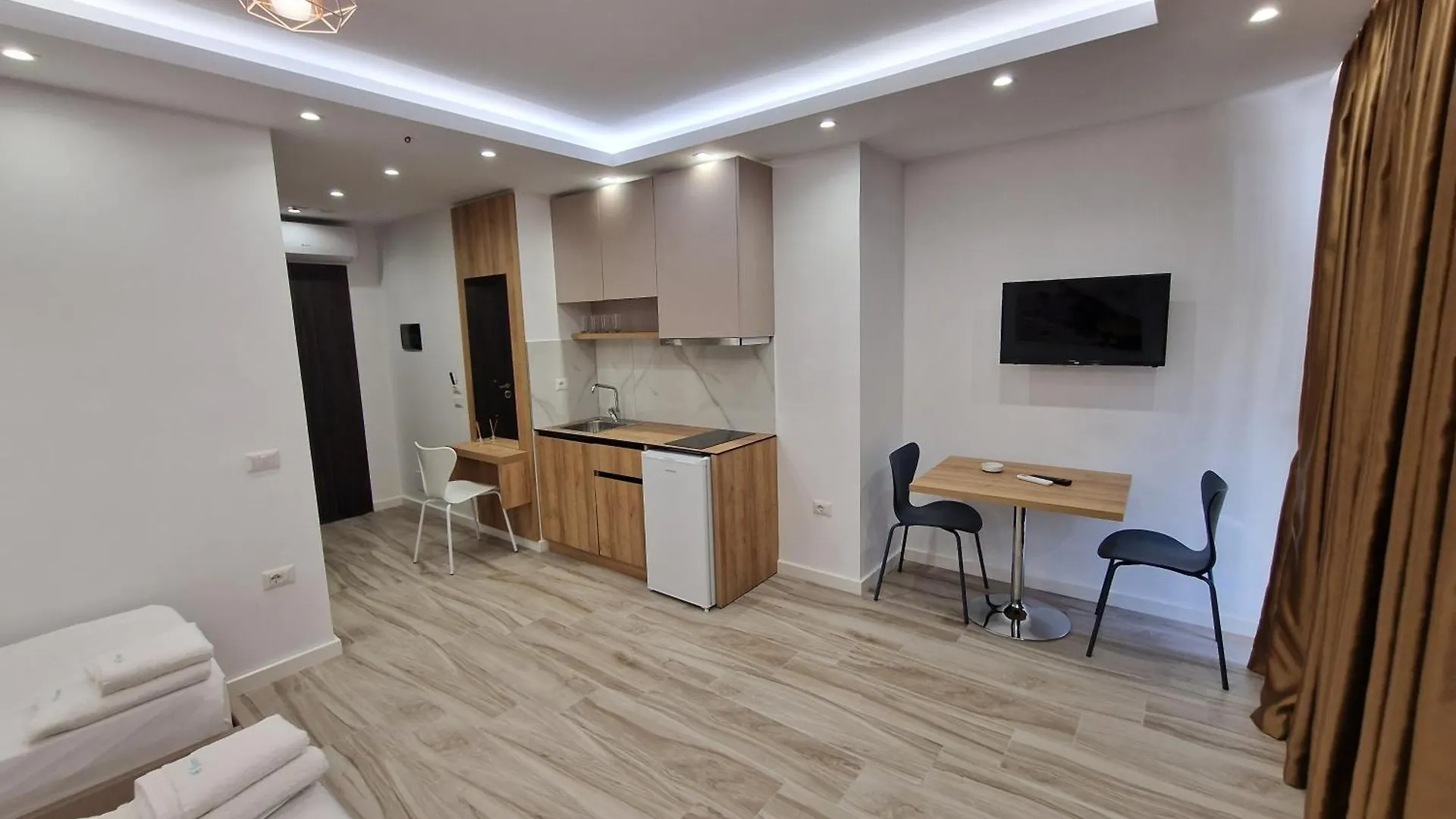 Joanna Suites Sarande 0*,  Albania