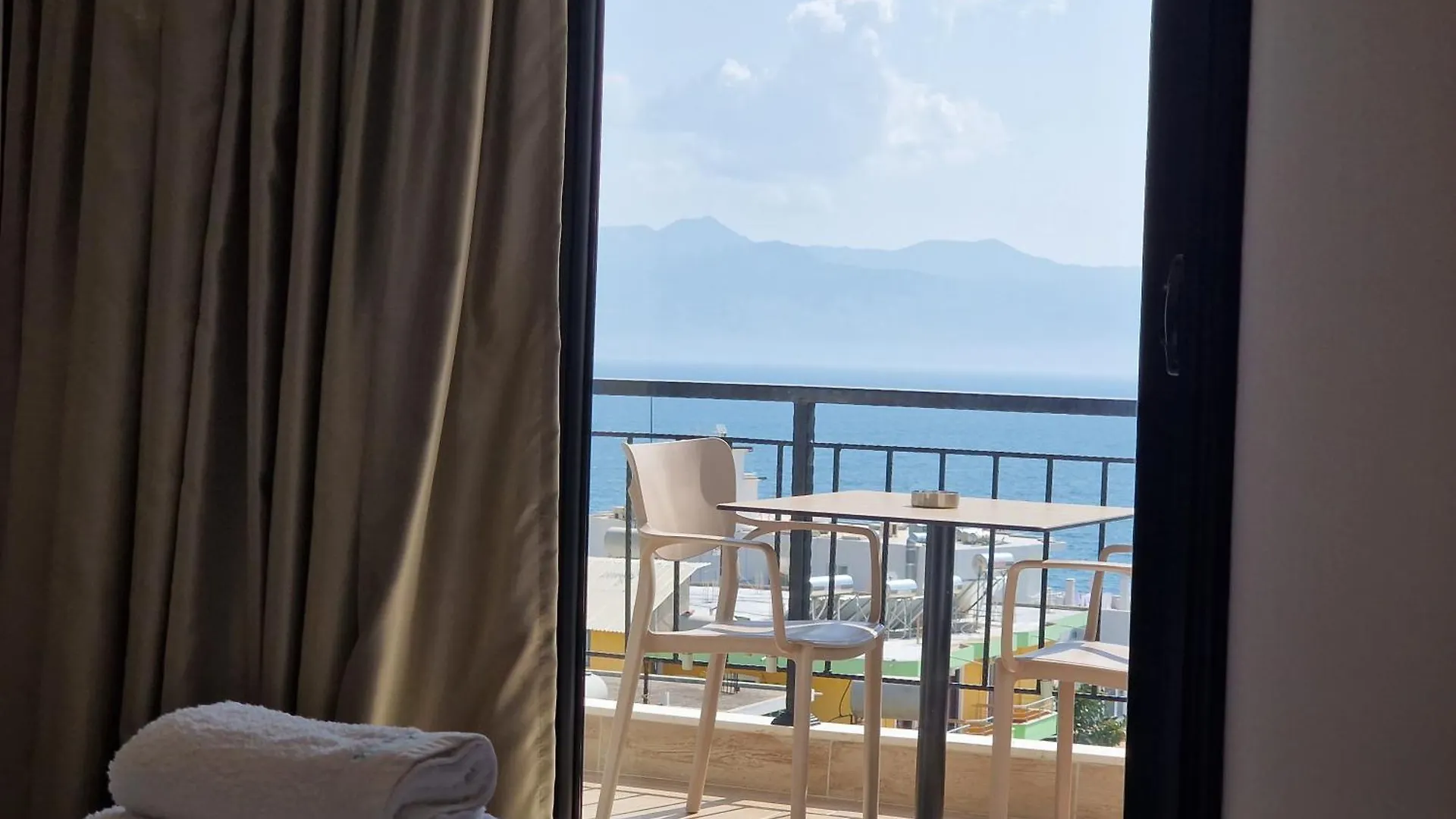 Joanna Suites Sarande