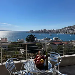 Appartamento 12, Sarandë