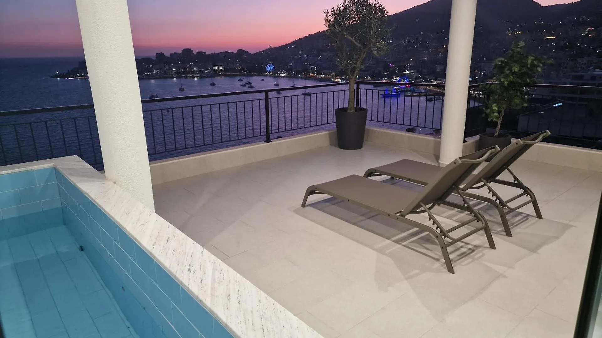 Joanna Suites Sarandë Appartement